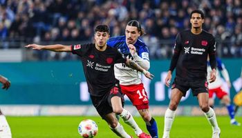 Hamburger SV vs Bayer Leverkusen (02:30 – 05/03) | Xem lại trận đấu